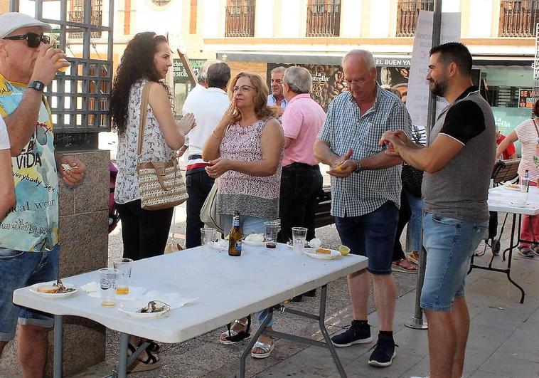 El circo y la sardinada empujan a los vecinos al ferial