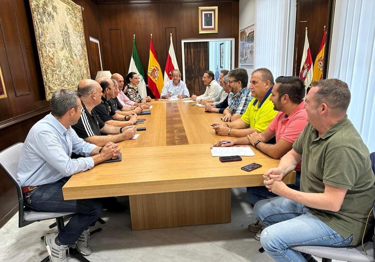 Reunión de ayer miércoles en alcaldía.