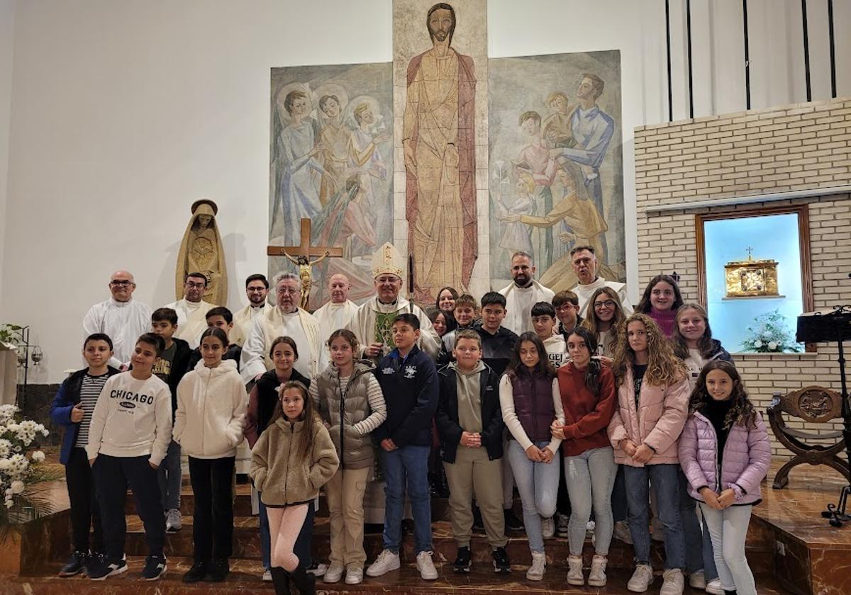 El obispo realiza una intensa visita al municipio andujareño