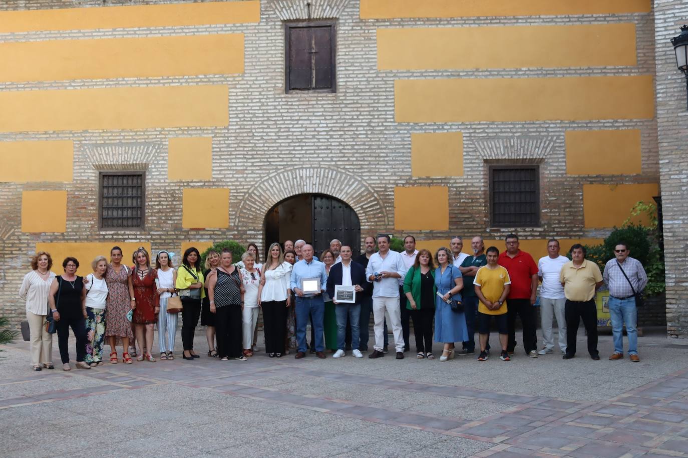La Asociación VAS Andújar y Comarca reconoce la colaboración del Ayuntamiento con el colectivo