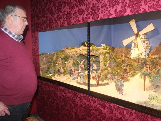 El Belén de Miguel Martínez, vuelve a causar expectación en la Navidad andujareña