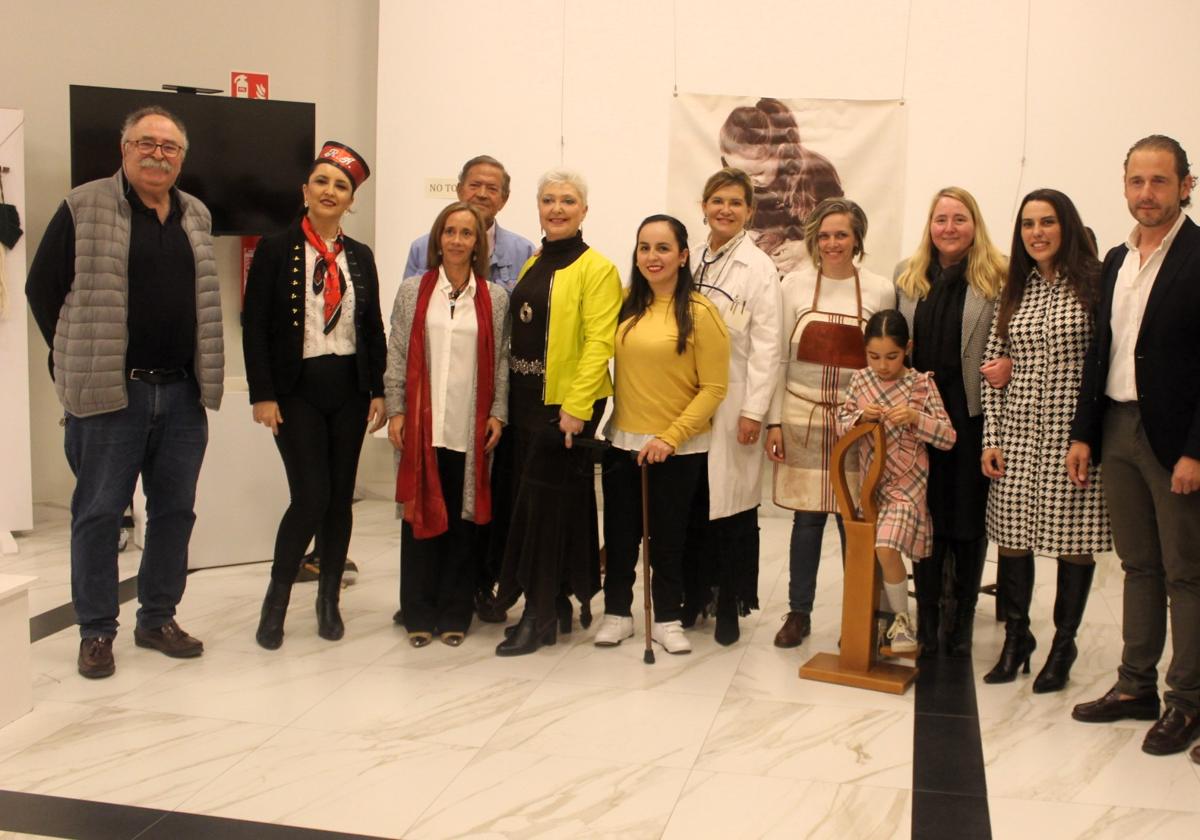 Participantes de la muestra con eiles de la Corporación Municipal.