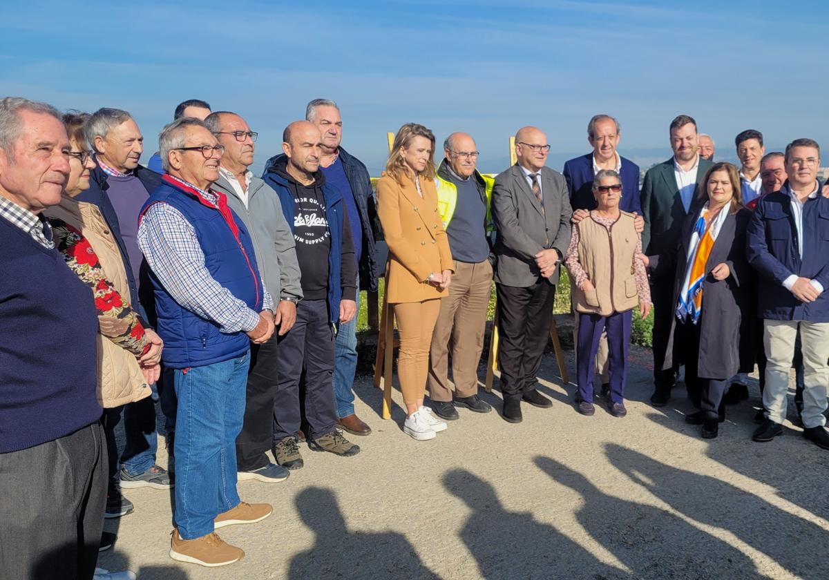 El subdelegado del Gobierno valora el inicio delas obras del camino de Valtodano