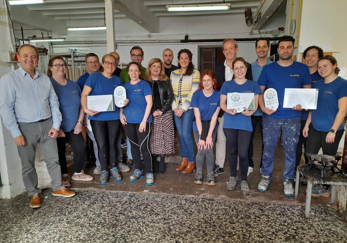 Asistetentes al acto de entrega esta tarde.