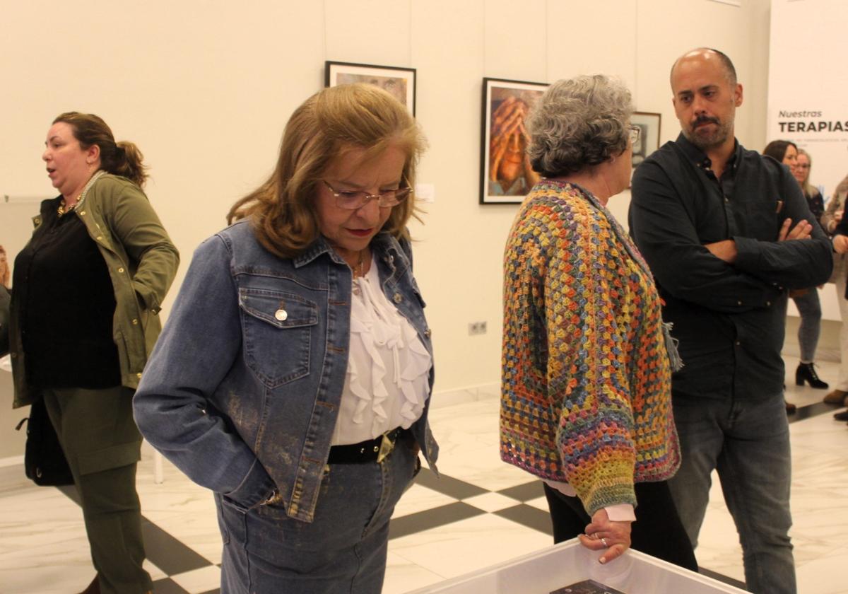 Asistentes al acto de inauguración.