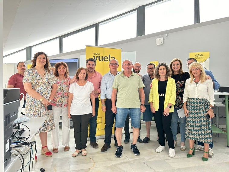 Jesús Estrella realiza una visita técnica a las dependencias del Punto Vuela de Marmolejo