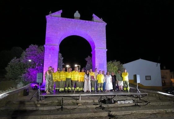 La Federación de Peñas Marianas y el Consistorio homenajean al Plan Infoca