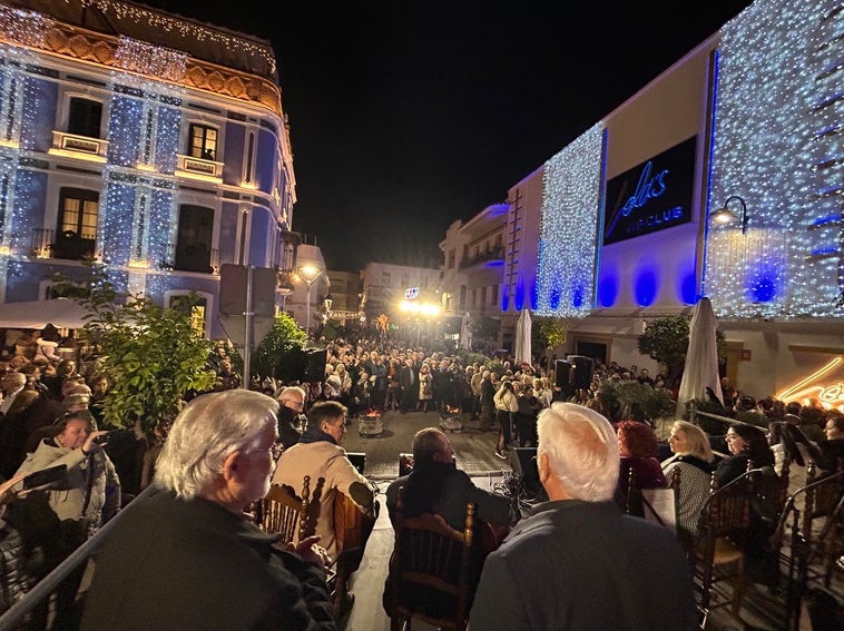 La previa de la Navidad se desarrolla a golpes de zambobas flamencas