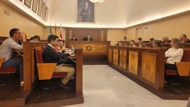 RECIENTE SESIÓN PLENARIA CELEBRADA POR LA CORPORACIÓN MUNCIPAL.