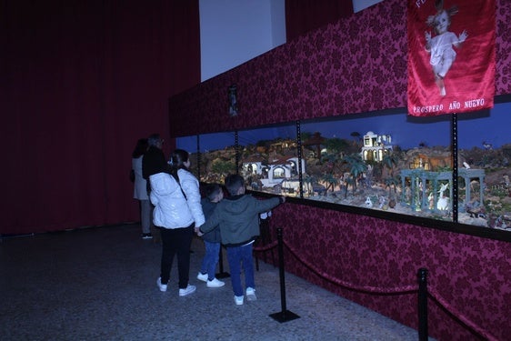 Los belenes aportan emoción, tradición y espiritualidad a la Navidad andujareña