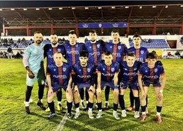 FORMACIÓN INICIAL DEL EQUIPO EL PASADO SÁBADO ANTE EL FILIAL DEL TORREDONJIMENO.