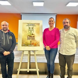 María José Fuentes, junto a los promotores de torneo.