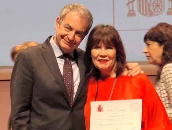 Micaela Navarro recibe la Medalla a la Promoción por los Valores de la Igualdad