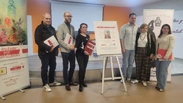 Participantes en el acto de presentación.