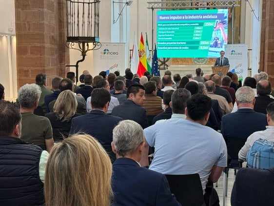 JORGE PARADELA DURANTE LA PRESENTACIÓN EN ANDÚJAR.