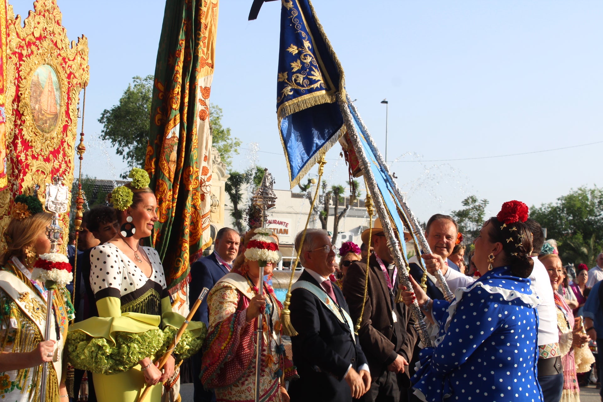 Las imágenes de la recepción de las hermandades en Andújar