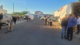 ASPECTO QUE PRESENTABA AYER EL CEMENTERIO y REUNIÓN DEL PLAN DEL CERRO.