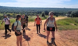 PEREGRINOS Y CABALLISTAS POR EL CAMINO VIEJO.
