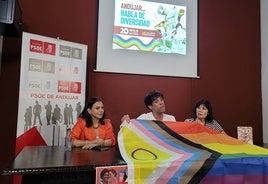 Nines Díaz, Pablo Orellana y Micaela Navarro en el acto.