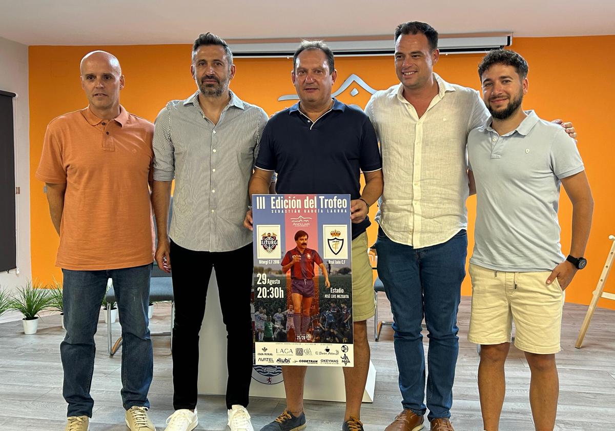 RAÚL LAGUNA, MANUEL HERRERO, MANUEL CARDEÑAS, ANTONIO TORRES Y SERGIO GALISTEO ESTA MAÑANA EN LA PRESENTACIÓN.