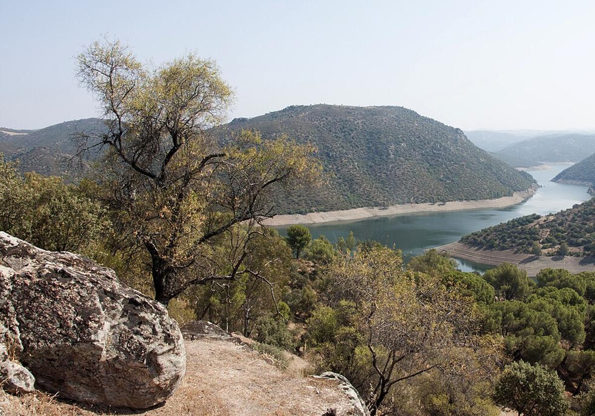EMBALSE DEL JÁNDULA.