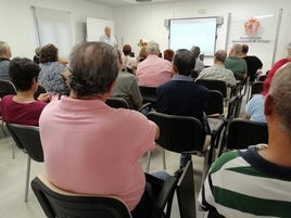 Asistentes a la charla-coloquio.