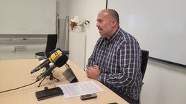 JUAN FRANCISCO CAZALILLA, ESTE LUNES, EN LA CASA DE LA CULTURA DURANTE SU EXPOSICIÓN.