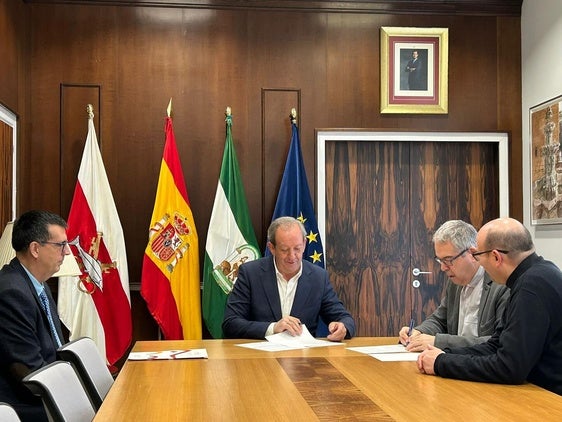 El Ayuntamiento de Andújar firma un acuerdo con la Diócesis de Jaén para la visita a los templos históricos