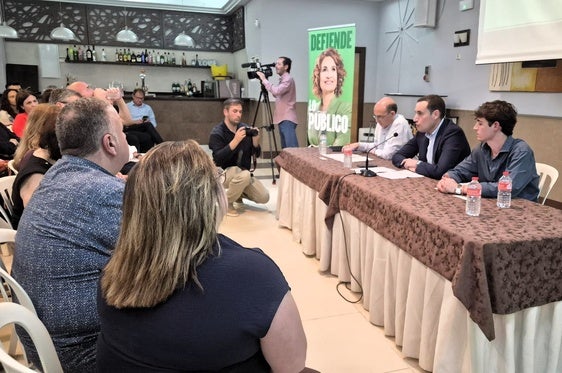 El PSOE de Jaén celebra un foro de salud para alertar de la privatización