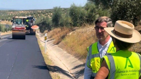 La Junta mejora el firme de las obras entre Lopera y Porcuna