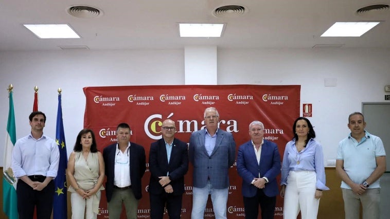 Manuel Fernández se reúne con Javier Camello, el nuevo presidente de la Cámara de Andújar