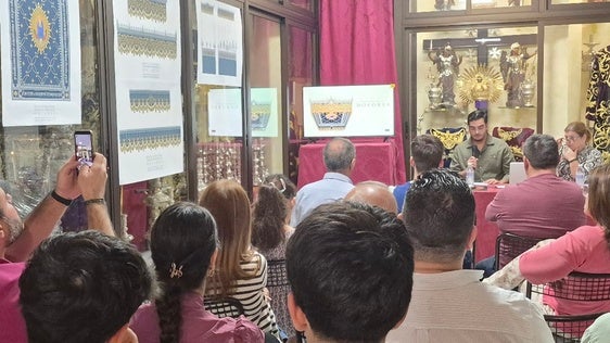 La Hermandad de la Vera + Cruz presenta su proyecto de palio para la Virgen de los Dolores