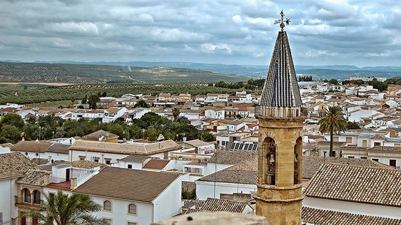 Lopera aprueba su Plan Especial y suspende las licencias urbanísticas para salvaguardad el territorio
