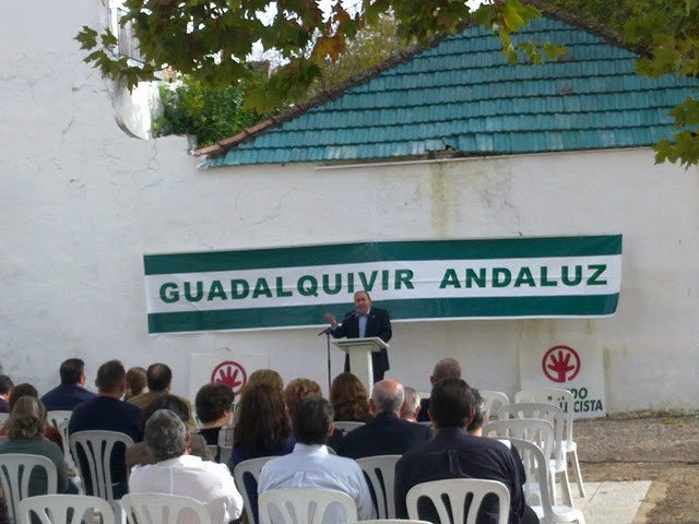 José Salas presenta al Partido Andalucista como el único defensor efectivo del olivar desde Madrid