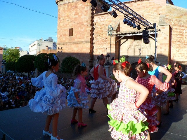 Gran ambiente en la Exhibición de Sevillanas