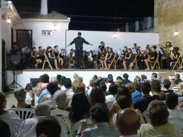 Concierto de los educandos de la Banda Maestro Morales