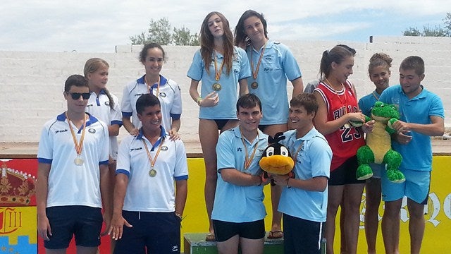 El Club Natación Andújar aumenta sus logros con 37 medallas más