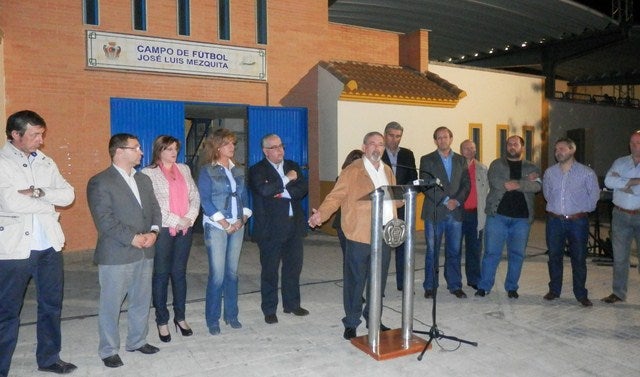 El campo de fútbol de Santa Úrsula ya se llama José Luis Mezquita