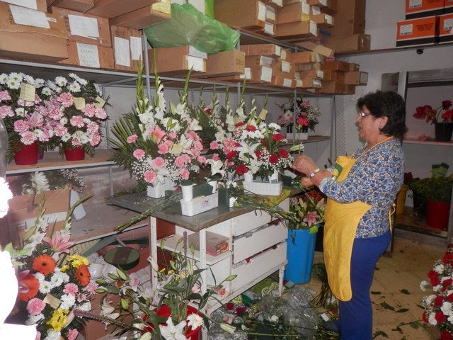 La festividad de Todos los Santos genera una buena actividad económica en el municipio