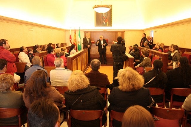 El Ayuntamiento entrega ayudas a 47 familias afectadas por las inundaciones de 2010, 2011 y 2012