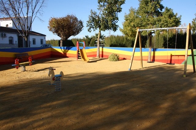 Nuevo parque infantil en la pedanía de Los Villares