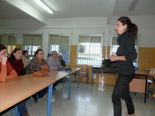 Una experta aboga porque los chavales tienen que hacer sus deberes escolares sin ayuda de sus padres