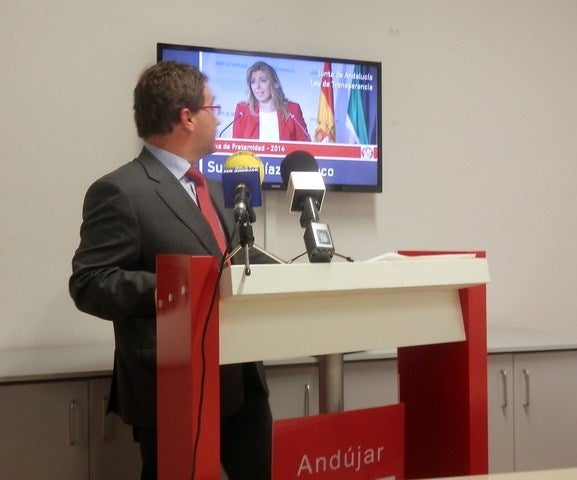 Susana Díaz y Rafael Escudero asisten mañana a la XXII Cena de Fraternidad Socialista