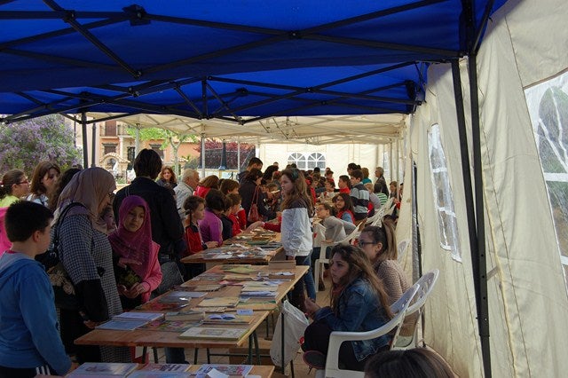 Arjonilla celebra el Día del Libro con el tradicional Mercado Solidario del Libro