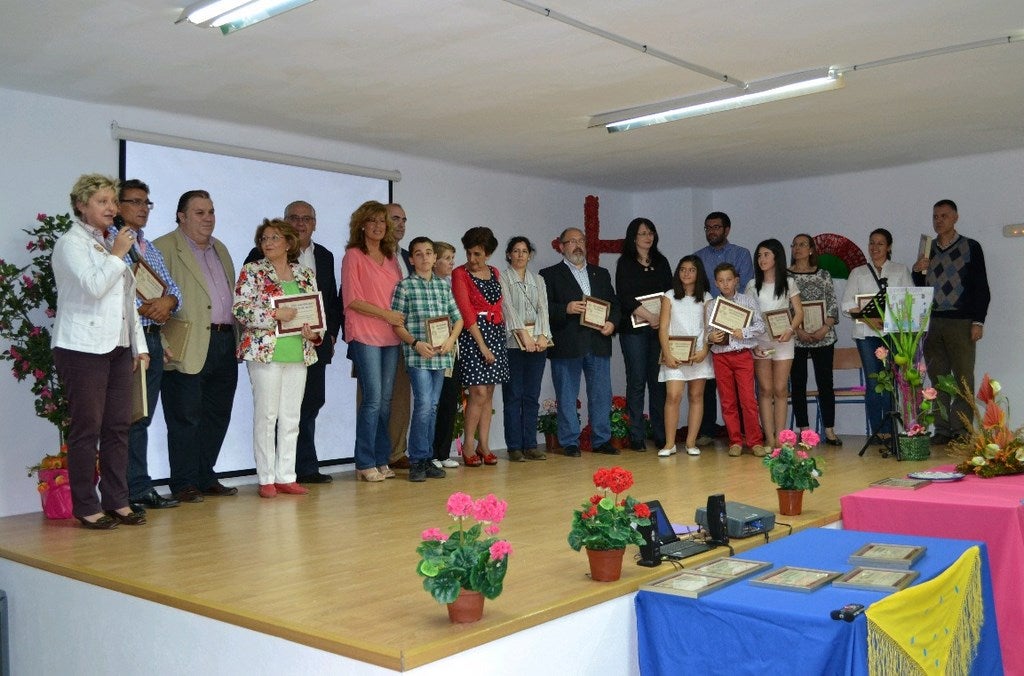El colegio San Bartolomé celebra 25 años de la Cruz de Mayo
