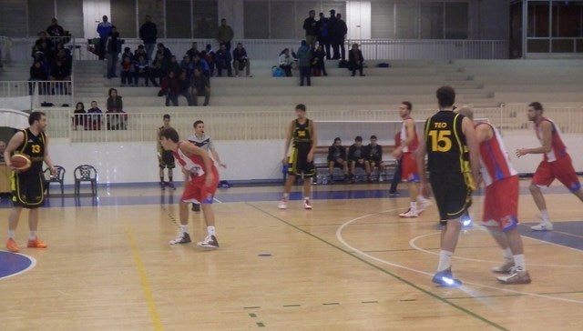 El CB Montajes Rueda de Andújar medita jugar el año que viene en la EBA de baloncesto