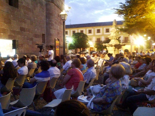 Música y buen ambiente en la clausura de la Ruta de los Patios y las Plazas