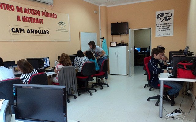 El Centro de Acceso Público a Internet ya es un referente de la sociedad iliturgitana