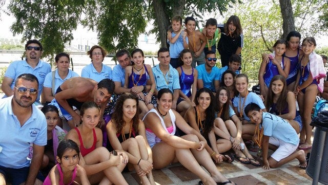 El Club de Natación Andújar cosecha 153 metales en el XIV Circuito Provincial