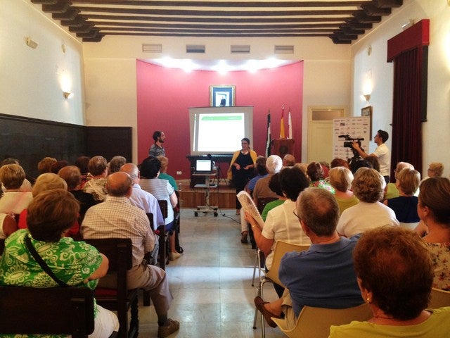 Enseñar a los mayores a cuidarse, objetivo de las conferencias en conmemoración del Día del Mayor